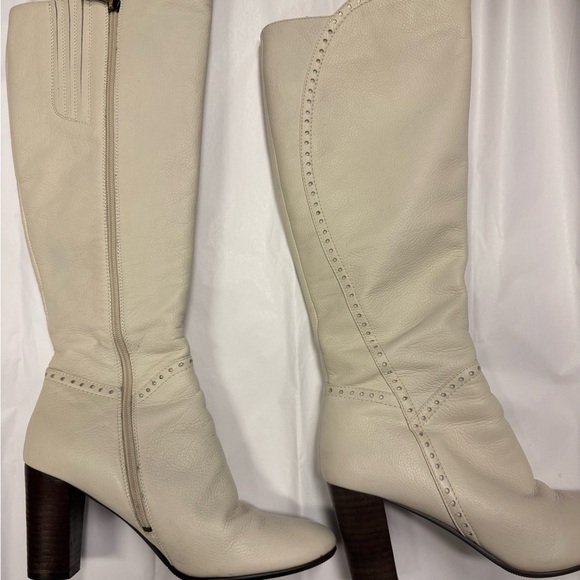 RiaRosa White Leather Heeled Boots – Size 38 (US 8) - Picture 12 of 12